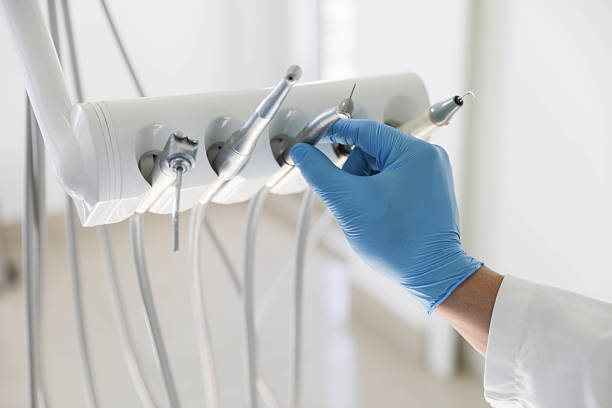 Professional Emergency Dentist technician working in Canutillo, TX